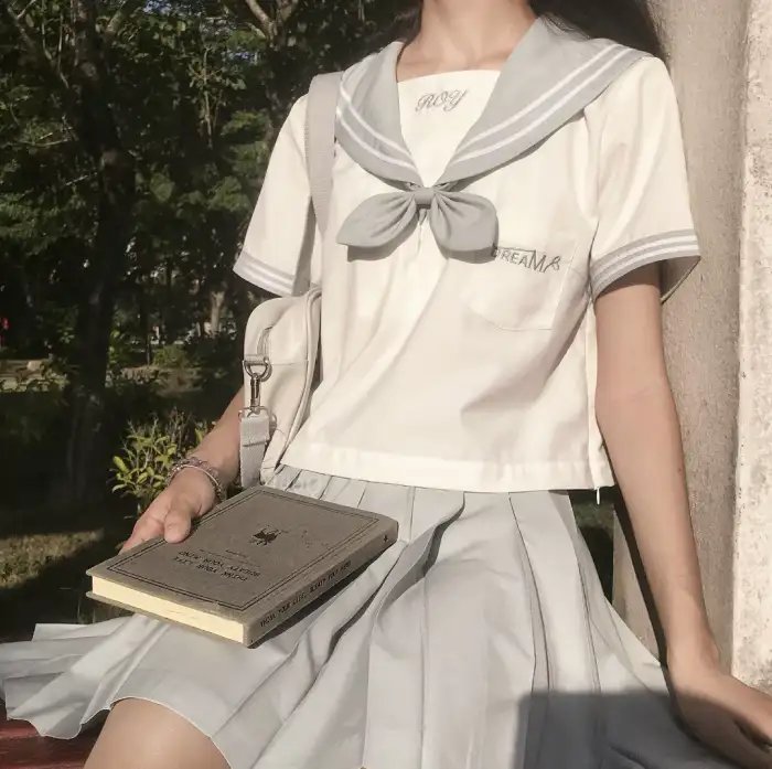 瑞吉娜海报